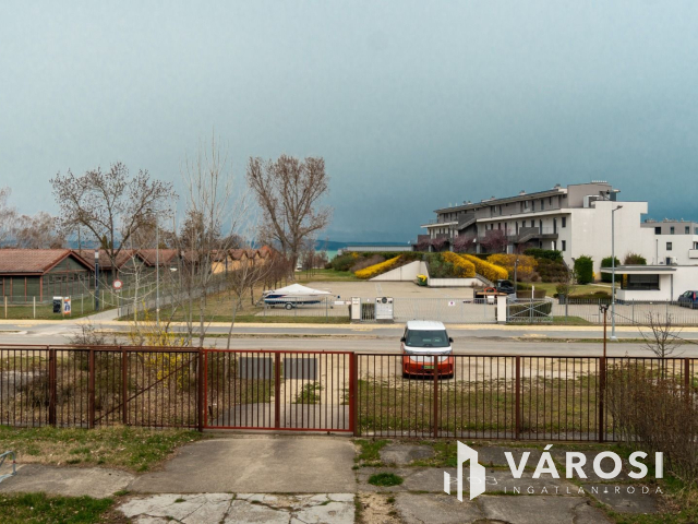 Panorámás nyaraló eladó Siófokon az Aranyparton