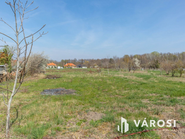 1525 m2 építési telek a Hőforrás Üdülő közelében