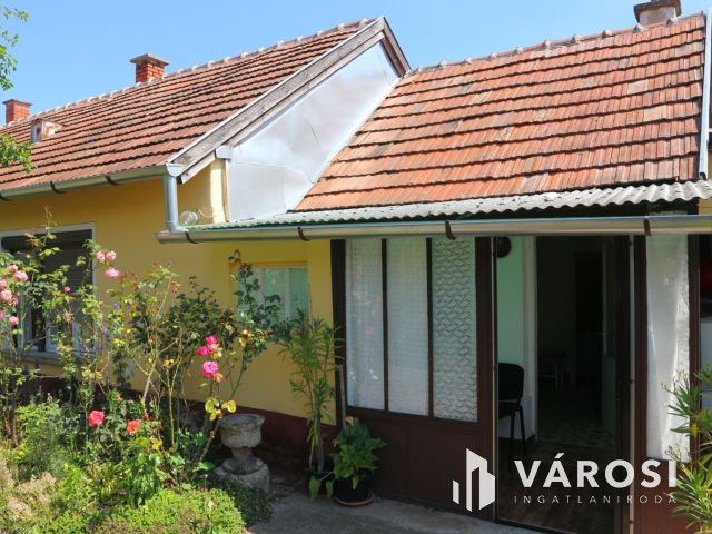 Vasvár! Ne házat,hanem meleg-otthont vegyél, 2,5 szoba.