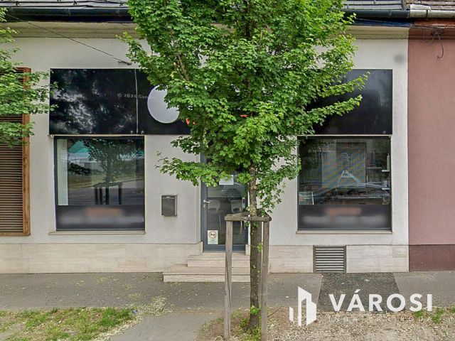 Igényesen felújított, utcai bejáratú, 178 m2-es iroda eladó