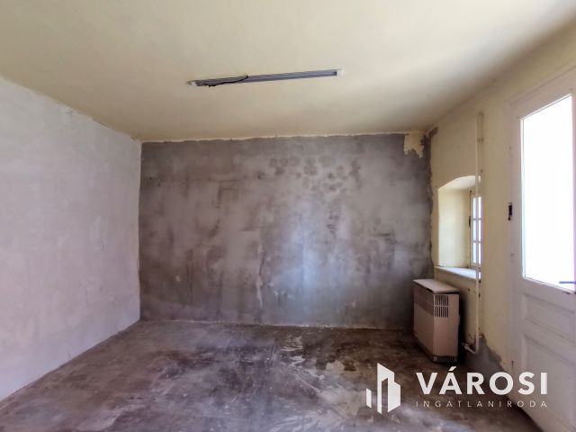 Pásztó, Hasznos: a kis parasztház újjászületésre vár