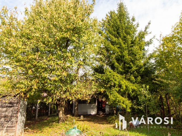 15 % beépíthetőségű telek eladó Esztergom-Búbánatvölgyében