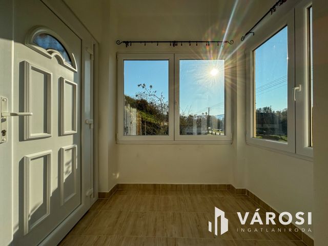 Mátranovákon vendégháznak alkalmas családi ház eladó!