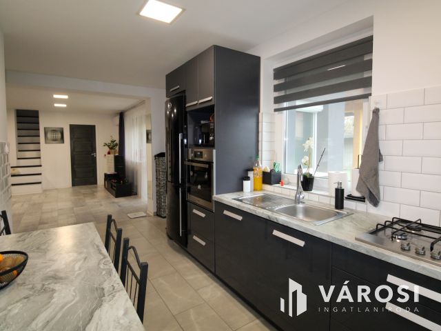 Modern családi ház eladó Szegeden