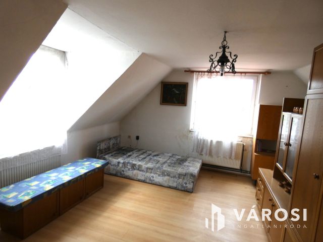 Nagycsaládos otthon Tapolcán – 160 m², 5 szoba, 2 fürdő