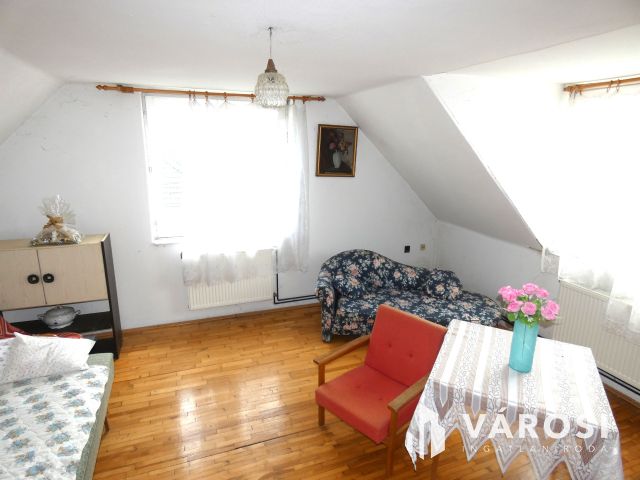 Nagycsaládos otthon Tapolcán – 160 m², 5 szoba, 2 fürdő