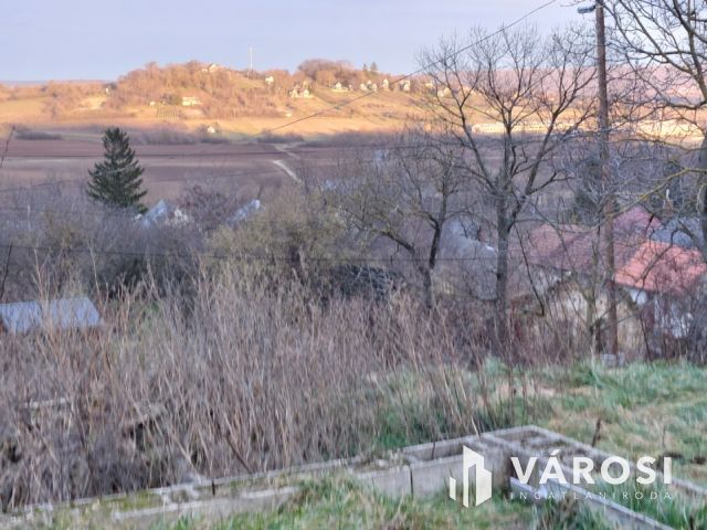 Telek engedélyes tervvel, közművekkel Taliándörögdön eladó