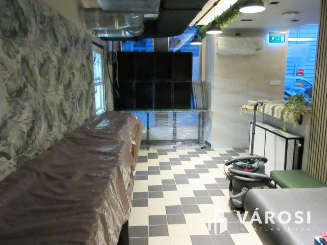Budapest VII. kerületi üzlethelyiség
