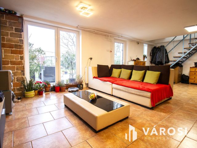 Tágas, kényelmes otthon Szeged-Kiskundorozsmán!