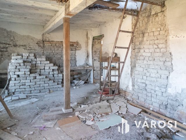 Felújításra váró tanya Szatymazon