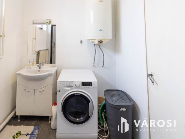 Kényelmes családi ház csendes környezetben eladó - Sarkadon