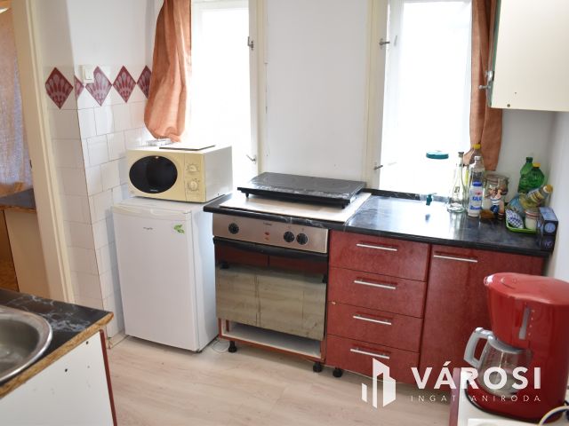 Városerdei felújított, téliesített nyaraló!