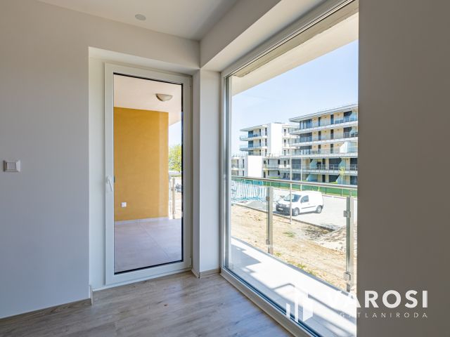 Új építésű, kisebb, megfizethetőbb, Siófok, Ezüstparton