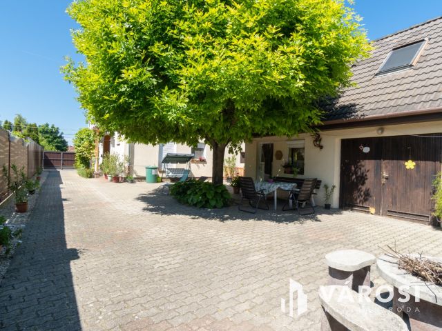 Családi ház és apartman egyben-kiváló befektetési lehetőség