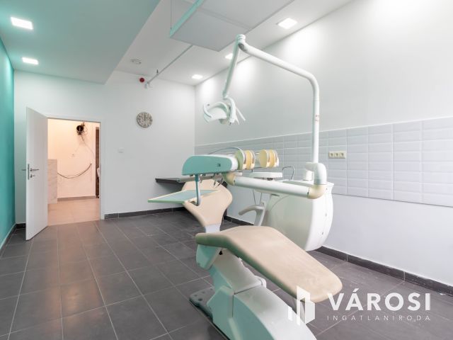 Újbudán 24 m2-es, felszerelt, bútorozott fogászati rendelő