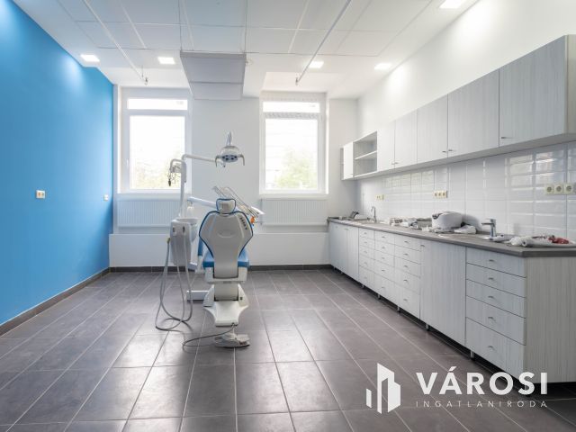25 m2-es felszerelt, berendezett fogászati rendelő Újbudán