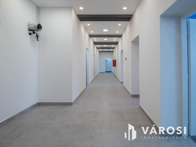 26 m2-es fogászati rendelő felszerelve, berendezve Újbudán