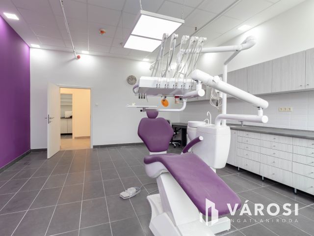 26 m2-es fogászati rendelő felszerelve, berendezve Újbudán