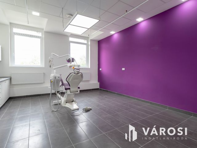 26 m2-es fogászati rendelő felszerelve, berendezve Újbudán