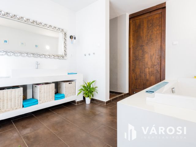 Tökéletes családi ház lakásbeszámítással a Fürdőövezetben