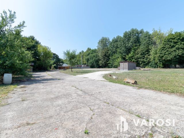 Ipari-logisztikai célokra alkalmas, 3498 m2-es telek, 15.ker