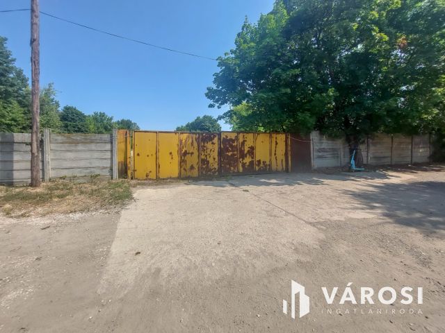 Ipari-logisztikai célokra alkalmas telek, 15.ker., 3498 m2