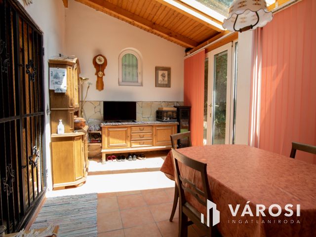 Gosztola hegyi ingatlan, szép nagy területtel eladó!