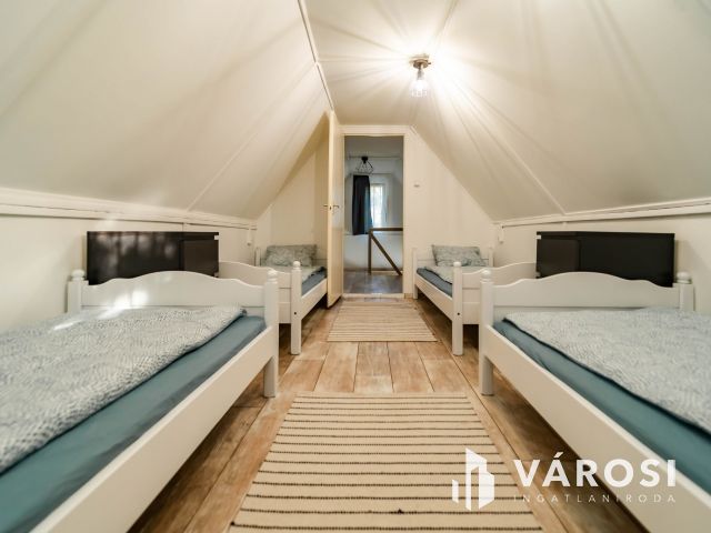 Szanazugi apartmanházak medencével,jakuzzival