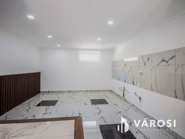 Modern, azonnal költözhető otthon Elek központjában