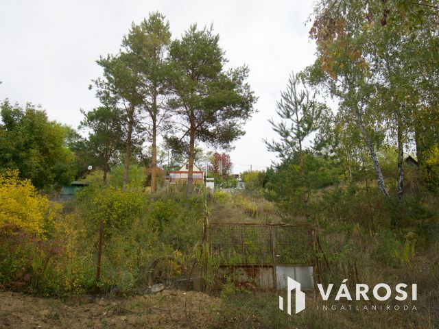 Örök panorámás üdülő övezeti telek eladó