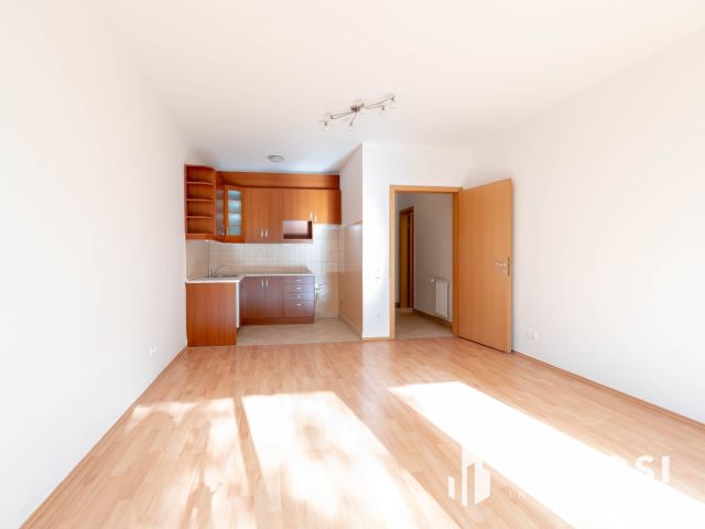 Teraszos, kiskertes 37 m2-es álomlakás eladó Pesterzsébeten