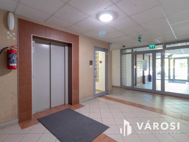37 m2-es kiváló állapotú iroda Pesterzsébet központjában