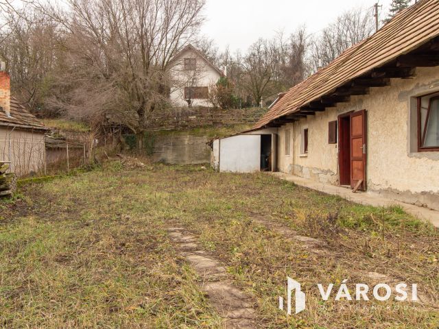 Felújítandó családi ház, Dág zsákutcájában. Elérhető áron!