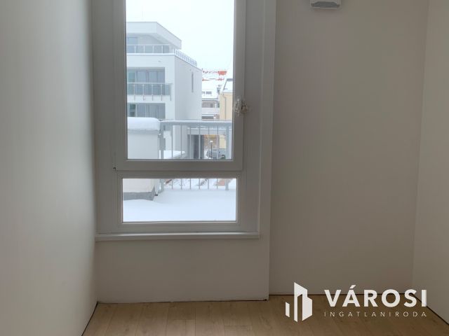 Azonnal költözhető lakás a belváros szívében