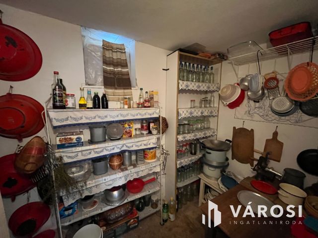 Figyelem! Tiszafüreden Nagyon Szép Parasztház Eladó!