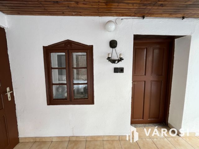 Figyelem! Tiszafüreden Nagyon Szép Parasztház Eladó!