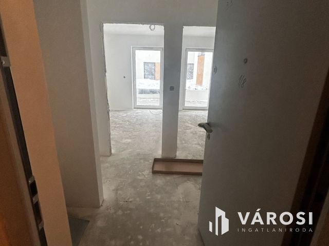 1. emeleti új lakás terasszal és saját kerttel Árpád hídnál