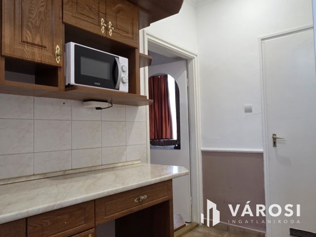 Többféle hasznosításra lakás, kiváló helyen!!-Debrecenben