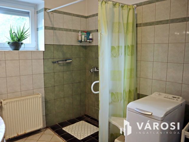 Balatonmáriafürdőn, családi ház, 150m-re a víztől