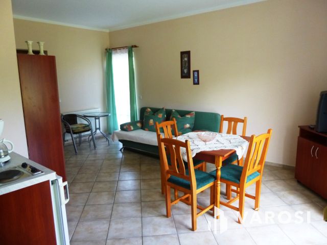 Zalakaroson, 25 szobás Családi ház, Apartmanház!