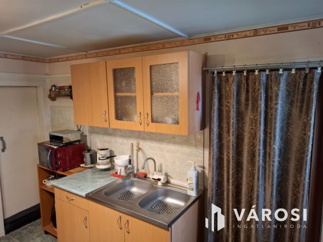 Sümegen kis családi ház várpanorámával eladó