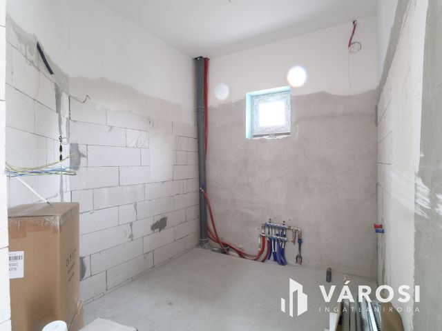 Kulcsrakész ikerház Újszegeden.