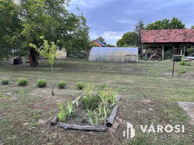 Debrecen-Apafán, Madárdalos Önellátó Kis Birtok Eladó!