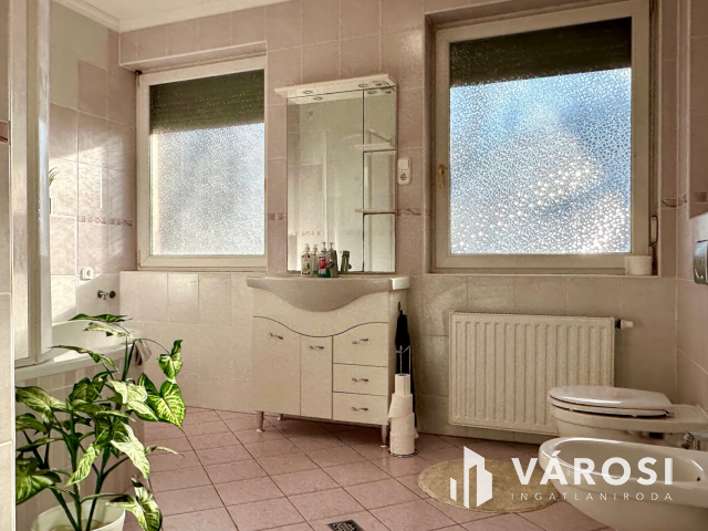 Debrecen-Nagyerdő kiemelt övezetében lakás ELADÓ