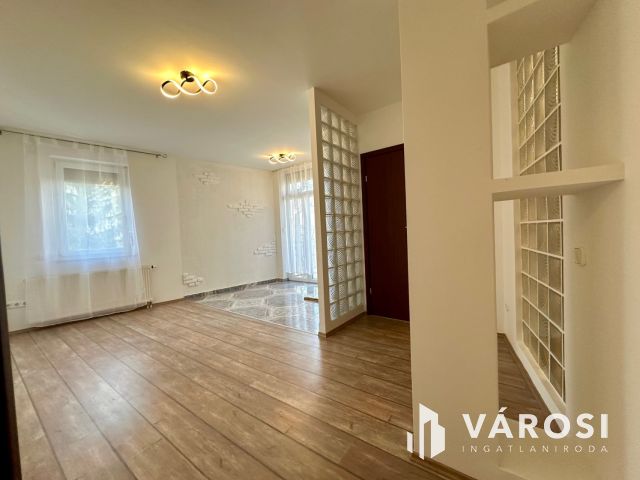 Debrecen-Nagyerdő kiemelt övezetében lakás ELADÓ