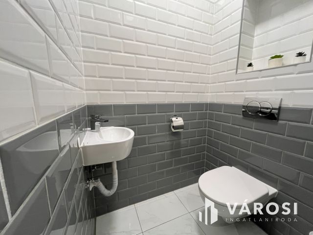 Debrecen Belvárosi 3 Szoba Nappalis Új Lakás Kiadó!