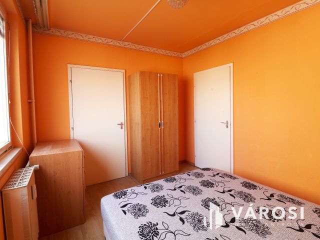 Eladó panellakás a Kistópart utca elején