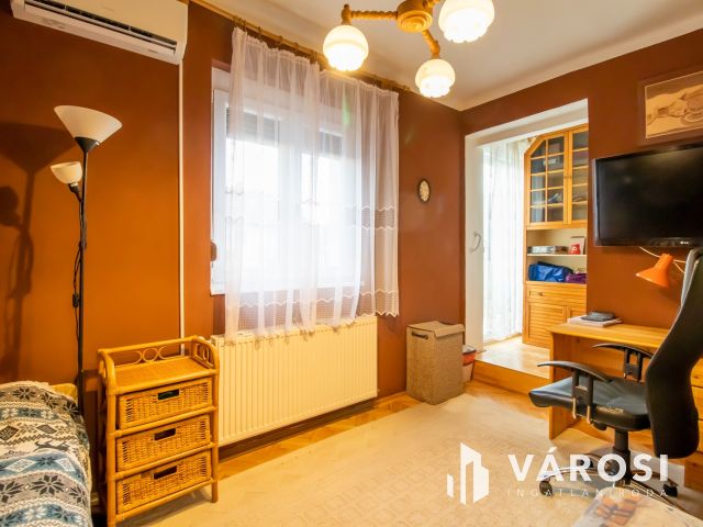 Kertvárosi nappali+2 szobás gyönyörű lakás