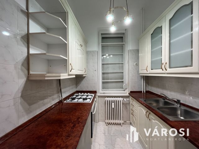 Debrecen Belváros, Nagypolgári Lakás Nagyon Jó Helyen!