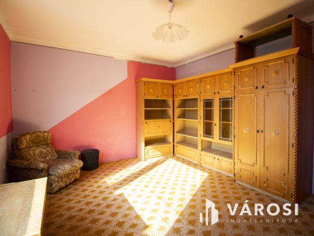 330 nm-es óriásház Orosházán